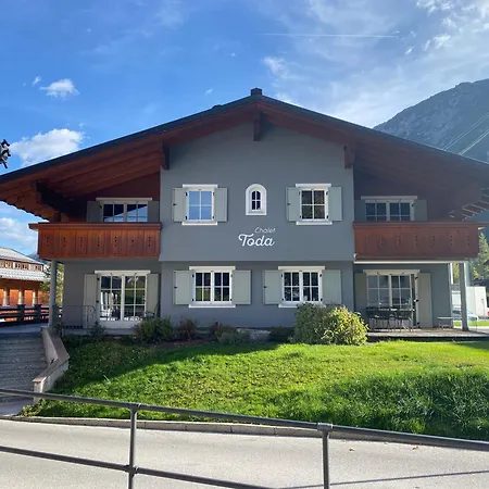 Toda Alpstuga